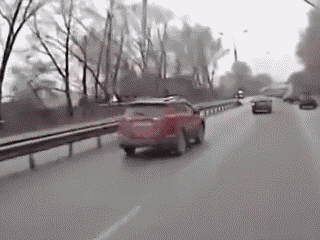 事故でめちゃめちゃになった車の画像２４枚目！