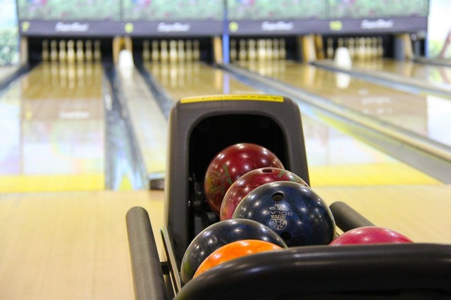 bowling-237905_1280.jpg
